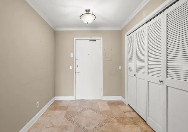 Listing Photo 4 - Condo for sale in building located at 4401 Parklawn Ave, Edina, MN 55435 - Unit #301W