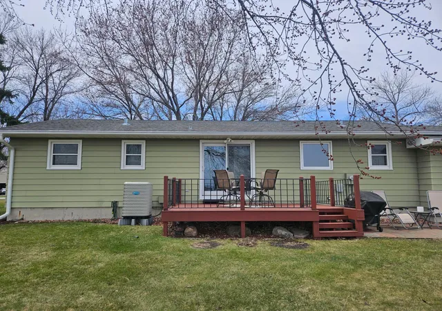 Photo 2 of Single family home for sale at 306 Enterprise Dr, Mooreton, ND 58061 | MLS# 7055701 | Listing updated on 2026-08-22