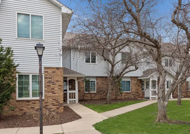 Homes for sale in Eagan, MN | 3566 Blue Jay Wy #205, Eagan, MN 55123 | MLS# 7055727