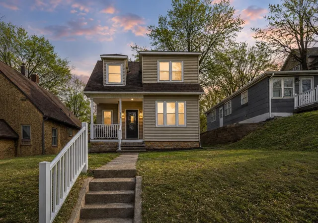 36th image of 407 E Pleasant St, Mankato, MN 56001 | MLS# 7055744