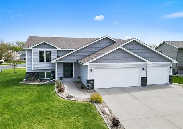 Homes for sale in Montgomery, MN | 401 Fischer St Nw, Montgomery, MN 56069 | MLS# 7055847