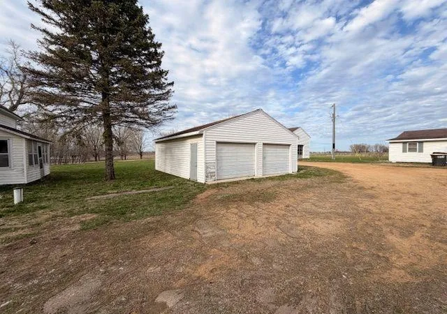 Photo 3 of Single family home for sale at 58569 Kirkwood Rd, Mankato, MN 56001 | MLS# 7055906 | Listing updated on 2026-09-03