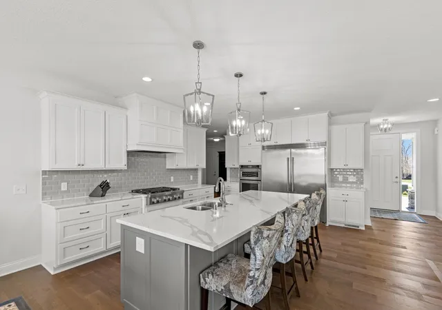 Photo 4 of Single family home for sale at 16860 Valley Rd, Eden Prairie, MN 55347 | MLS# 7055935 | Listing updated on 2026-10-08