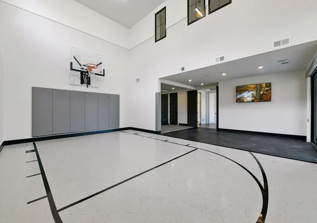 Photo 2 of Sale Pending at 16920 46th Avenue N, Minneapolis, MN 55446 | MLS# 7055967 | Listing updated on 2026-09-08