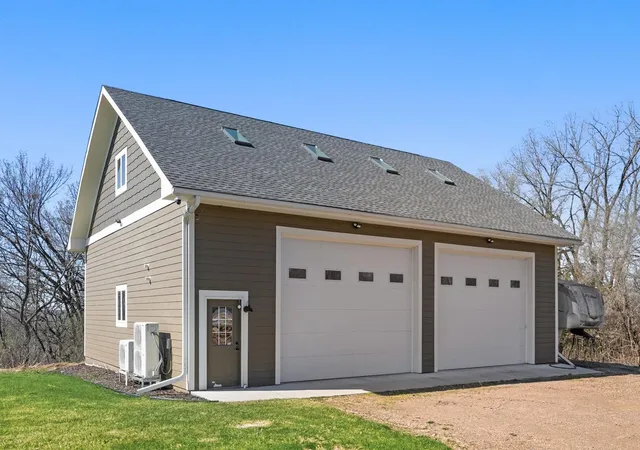 5th image of 1505 Neal Ave N, Lake Elmo, MN 55042 | MLS# 7056005