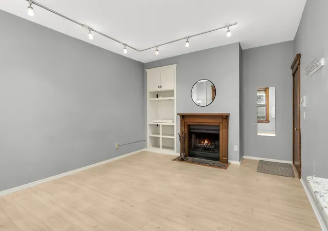 Photo 1 of Condo for sale at 635 Grand Ave #4, Saint Paul, MN 55105 | MLS# 7056060 | Listing updated on 2026-08-27