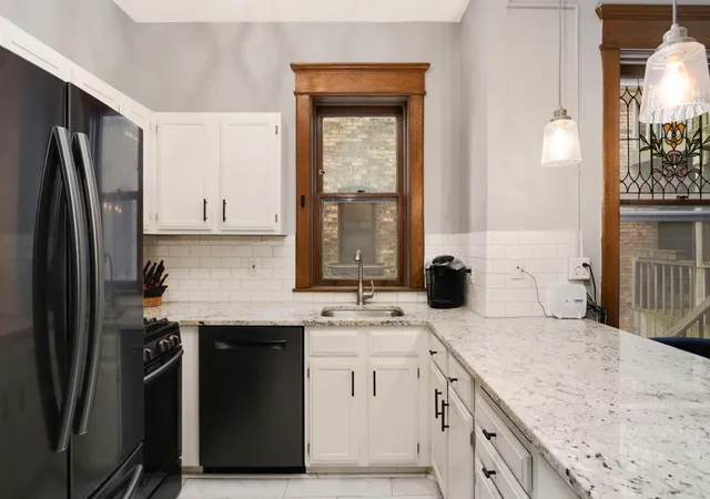 Photo 2 of Condo for sale at 635 Grand Ave #4, Saint Paul, MN 55105 | MLS# 7056060 | Listing updated on 2026-08-27