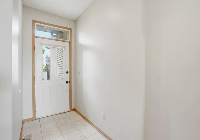 Homes for sale in Shoreview, MN | 5792 Prairie Ridge Dr #182, Shoreview, MN 55126 | MLS# 7056120