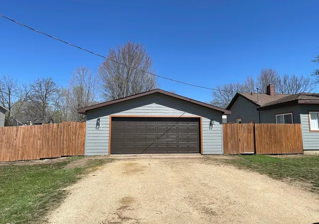 Homes for sale in Menomonie, WI | 1819 9th St E, Menomonie, WI 54751 | MLS# 7056306