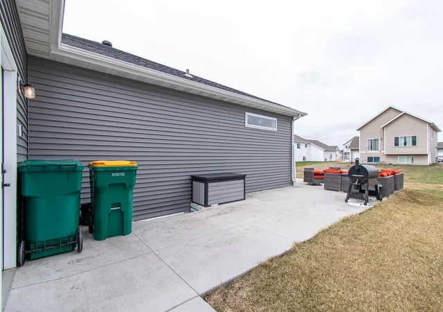 Homes for sale in Horace, ND | 6012 Kodiak Ln, Horace, ND 58047 | MLS# 7056312