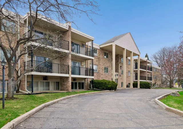 Homes for sale in Edina, MN | 4351 Parklawn Ave #205E, Edina, MN 55435 | MLS# 7056327