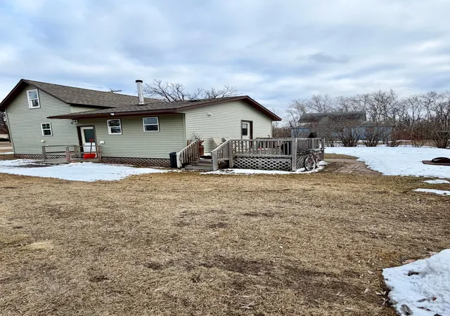 3rd image of 305 Harding St S, Karlstad, MN 56732 | MLS# 7056612