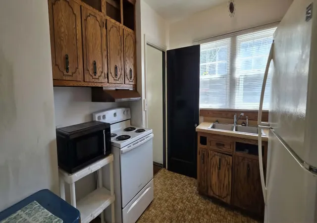 3rd image of 122 W 5Th St, Litchfield, MN 55355 | MLS# 7056778