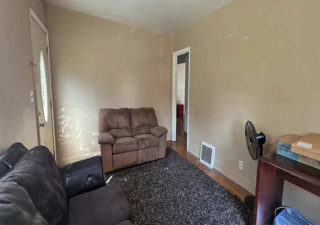 5th image of 122 W 5Th St, Litchfield, MN 55355 | MLS# 7056778