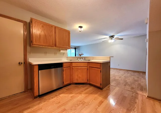 Homes for sale in Woodbury, MN | 1850 Donegal Dr #4, Woodbury, MN 55125 | MLS# 7056826