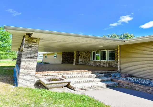 4th image of 102 Colony Dr S, Karlstad, MN 56732 | MLS# 7056918