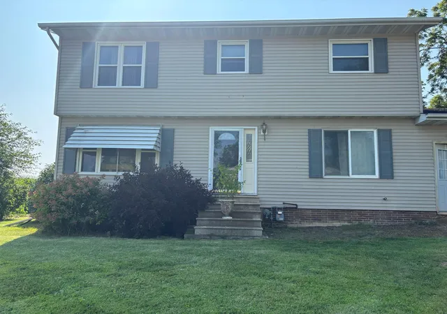 Photo 1 of Single family home for sale at 135 S Stenstrum Ave, Dunnell, MN 56127 | MLS# 7056959 | Listing updated on 2026-08-29