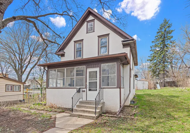 2nd image of 941 Frank St, Saint Paul, MN 55106 | MLS# 7057067