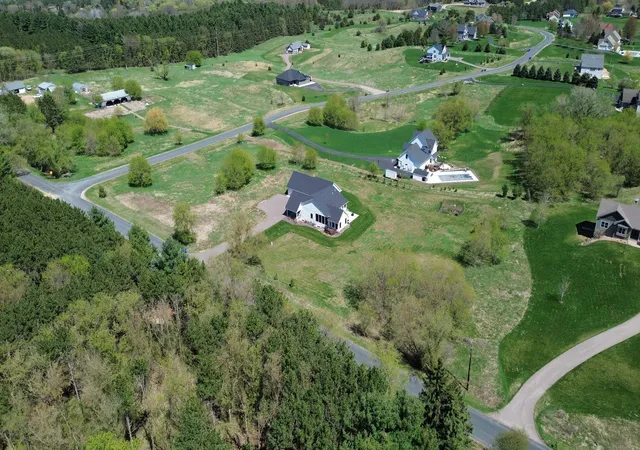 4th image of 1191 42Nd St, Hudson, WI 54016 | MLS# 7057098