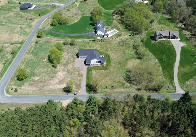5th image of 1191 42Nd St, Hudson, WI 54016 | MLS# 7057098