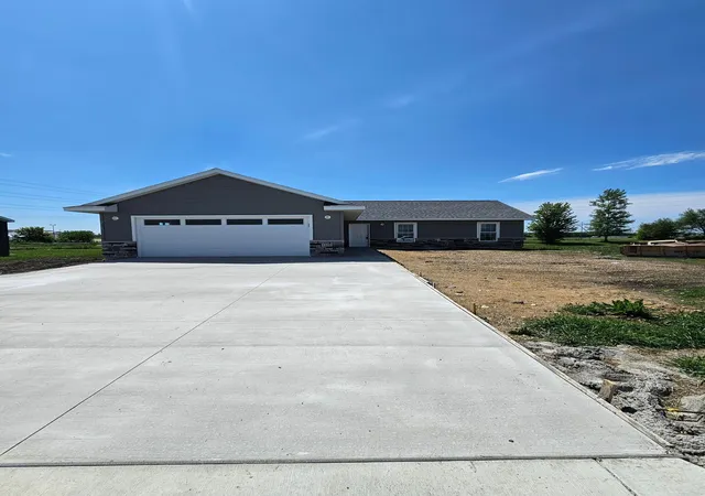 Homes for sale in Byron, MN | 1348 4th St Nw, Byron, MN 55920 | MLS# 7057198