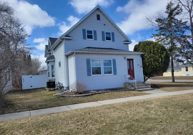 Photo 1 of Single family home for sale at 933 Labree Ave N, Thief River Falls, MN 56701 | MLS# 7057332 | Listing updated on 2026-08-10