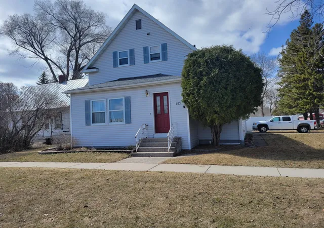 Photo 26 of Single family home for sale at 933 Labree Ave N, Thief River Falls, MN 56701 | MLS# 7057332 | Listing updated on 2026-08-10