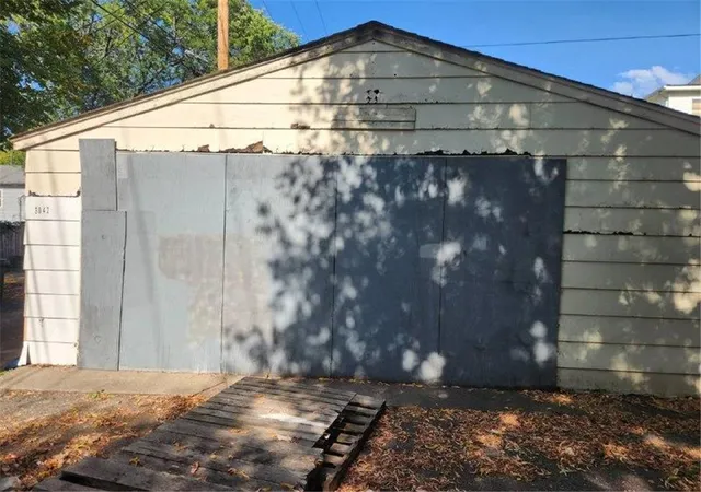 2nd image of 3042 15th Ave S, Minneapolis, MN 55407 | MLS# 7057348