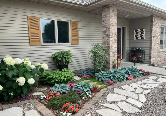 4th image of 2708 Century Ln Ne, Rochester, MN 55906 | MLS# 7057351