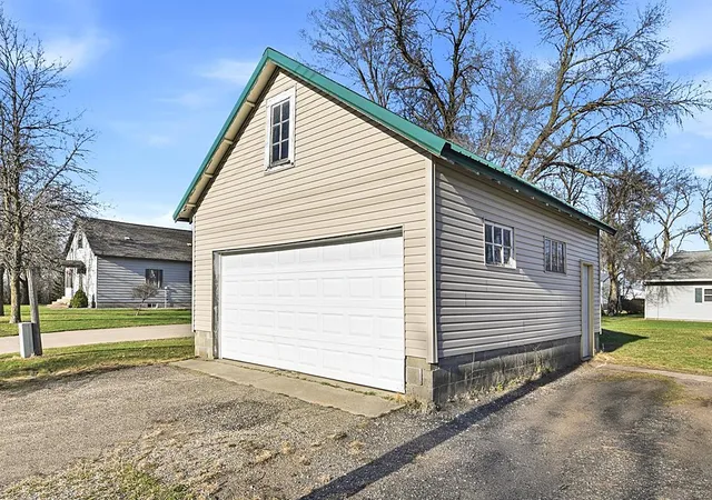 Homes for sale in Paynesville, MN | 301 Minnie St, Paynesville, MN 56362 | MLS# 7057495
