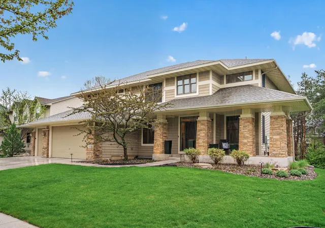 2nd image of 10815 Birch Ln, Saint Paul, MN 55129 | MLS# 7057591