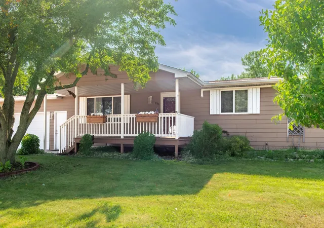 Homes for sale in Spicer, MN | 196 Hillcrest Ave, Spicer, MN 56288 | MLS# 7057642