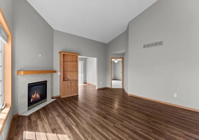 4th image of 5208 Deerfield Ln Se, Prior Lake, MN 55372 | MLS# 7057651