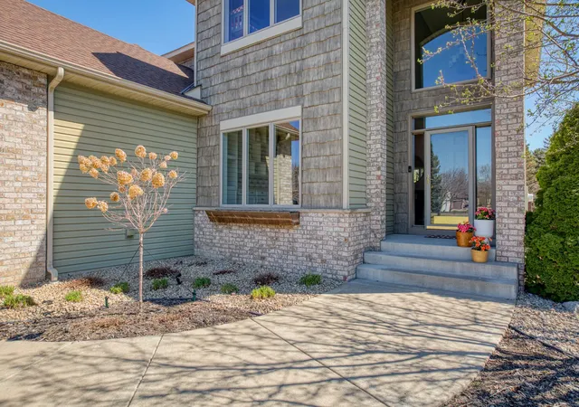 Photo 3 of Single family home for sale at 19545 Elgin St Nw, Elk River, MN 55330 | MLS# 7057786 | Listing updated on 2026-06-09