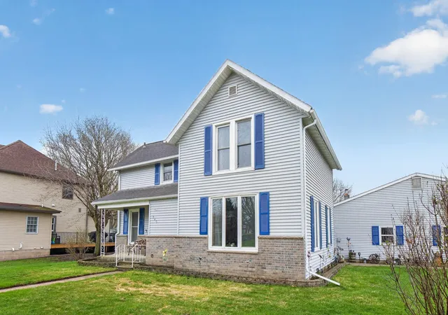 Photo 1 of Single family home for sale at 240 Main St W, Elgin, MN 55932 | MLS# 7057827 | Listing updated on 2026-08-06