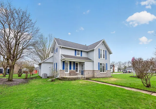 Photo 3 of Single family home for sale at 240 Main St W, Elgin, MN 55932 | MLS# 7057827 | Listing updated on 2026-08-06