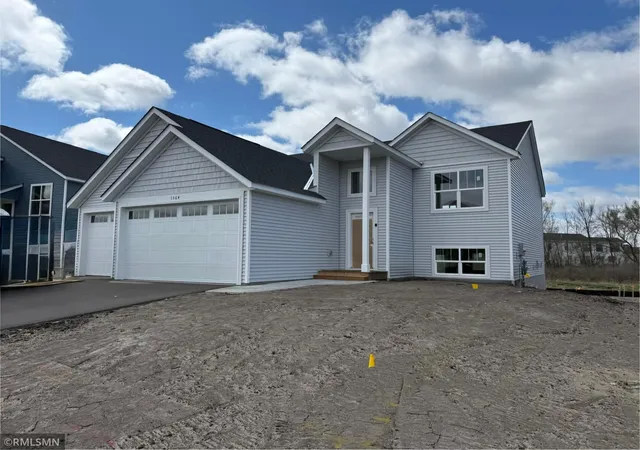 Homes for sale in East Bethel, MN | 1564 Meadows Dr Ne, East Bethel, MN 55011 | MLS# 7057871