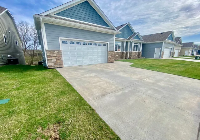 1st image of 1513 Alexander Rd Ne, Rochester, MN 55906 | MLS# 7057958