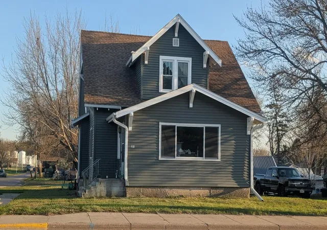 2nd image of 301 W 4th St, Winthrop, MN 55396 | MLS# 7057983