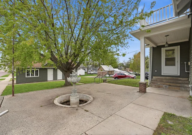 3rd image of 301 W 4Th St, Winthrop, MN 55396 | MLS# 7057983