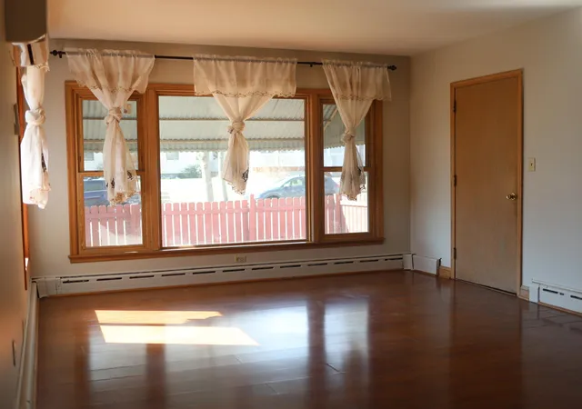 Photo 3 of Sale Pending at 95 Rose Ave W, Saint Paul, MN 55117 | MLS# 7058165 | Listing updated on 2026-09-14