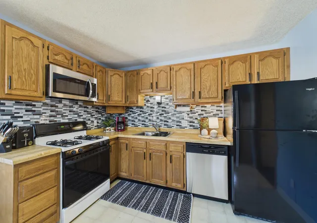 Homes for sale in Inver Grove Heights, MN | 3765 74Th St E, Inver Grove Heights, MN 55076 | MLS# 7058212