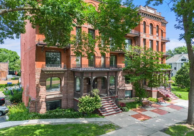Photo 3 of Condo for sale at 703 Laurel Ave #1W, Saint Paul, MN 55104 | MLS# 7058259 | Listing updated on 2026-08-14