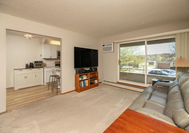 5th image of 1911 Viking Dr NW, Rochester, MN 55901