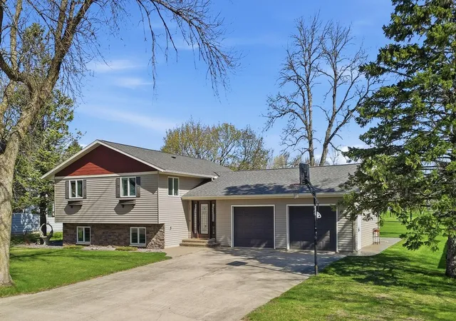 Homes for sale in Wells, MN | 225 10th St Se, Wells, MN 56097 | MLS# 7058286