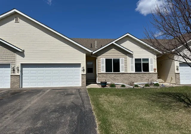 Photo 1 of Single family home for sale at 4129 Jarmann Ln, Shakopee, MN 55379 | MLS# 7058313 | Listing updated on 2026-05-27