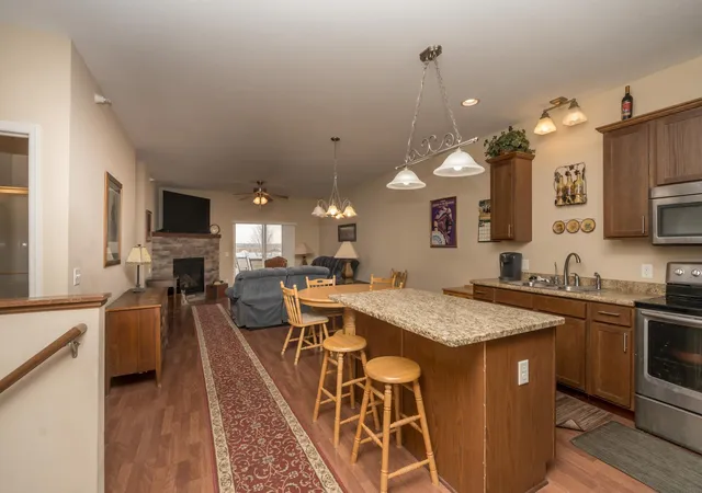 Photo 3 of Single family home for sale at 4129 Jarmann Ln, Shakopee, MN 55379 | MLS# 7058313 | Listing updated on 2026-05-27
