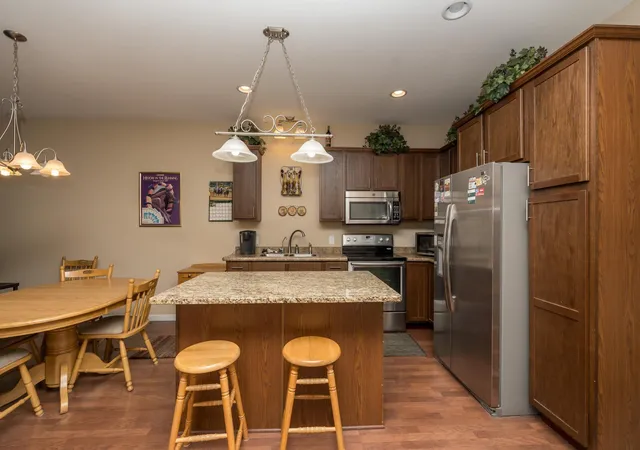 Photo 3 of Single family home for sale at 4129 Jarmann Ln, Shakopee, MN 55379 | MLS# 7058313 | Listing updated on 2026-05-27