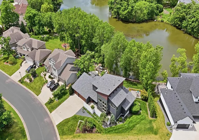 3rd image of 2229 Wall St, Eagan, MN 55122 | MLS# 7058398
