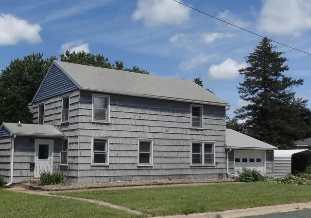 1st image of 1355 S Main St S, Zumbrota, MN 55992 | MLS# 7058536